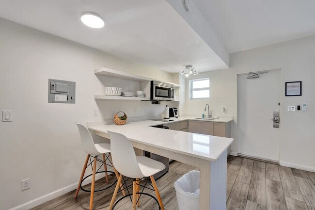 Building Photo - 3020 Seville St