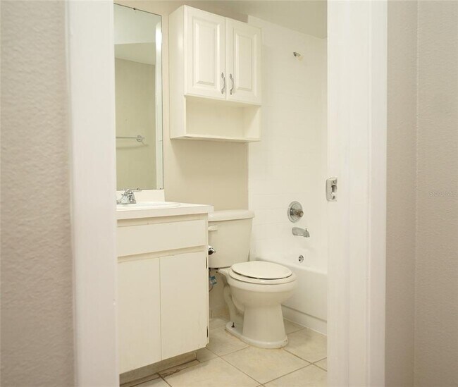 Building Photo - 603 S Melville Ave