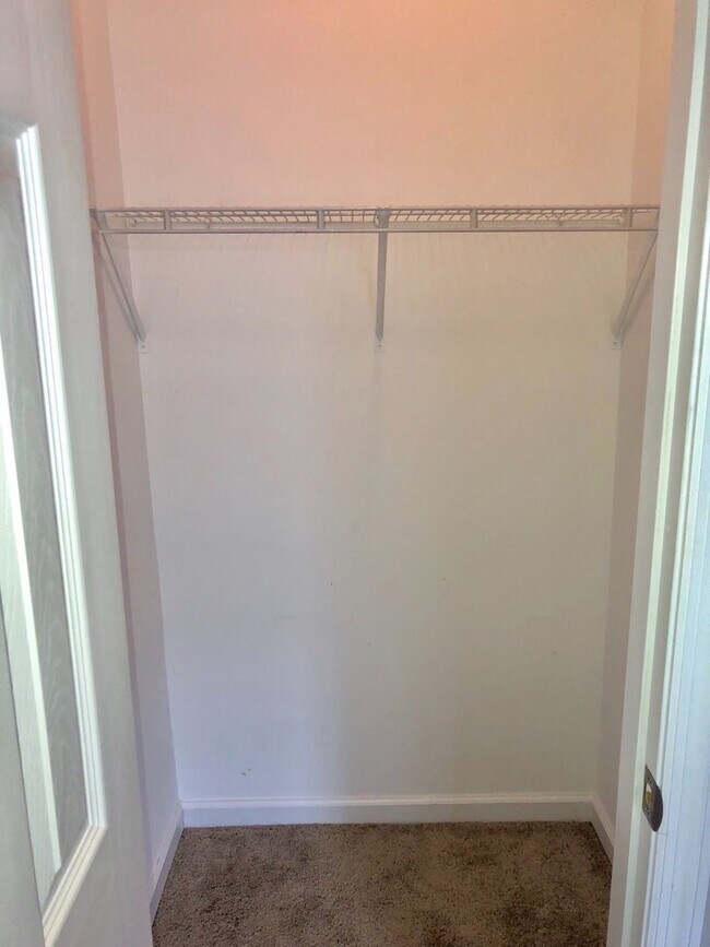 Building Photo - Very Spacious 2bd/2ba Condo in Brookhaven ...