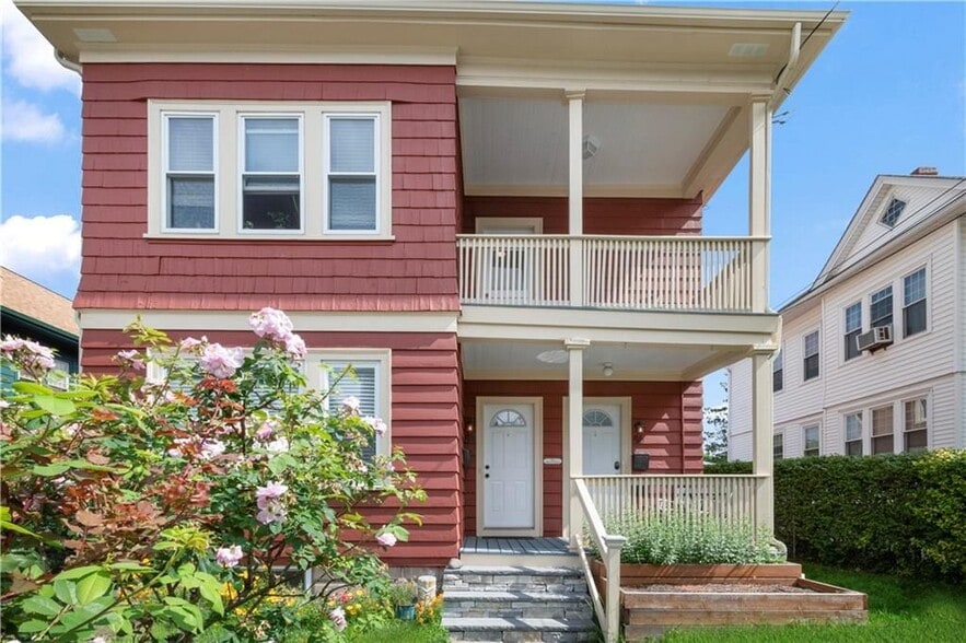 Building Photo - 86 Rochambeau Ave