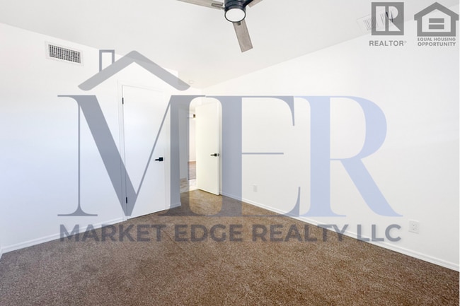 Building Photo - 5Bed/2Bath Home at Southern/Mill Ave! $399...