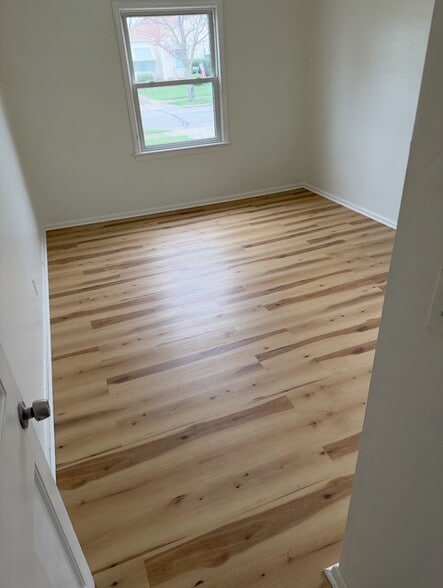 Building Photo - 1015 Dawnwood Dr