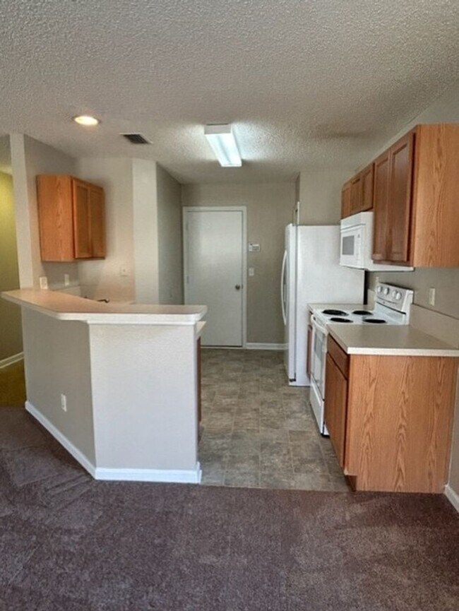 Building Photo - 950 Wynfield Cir