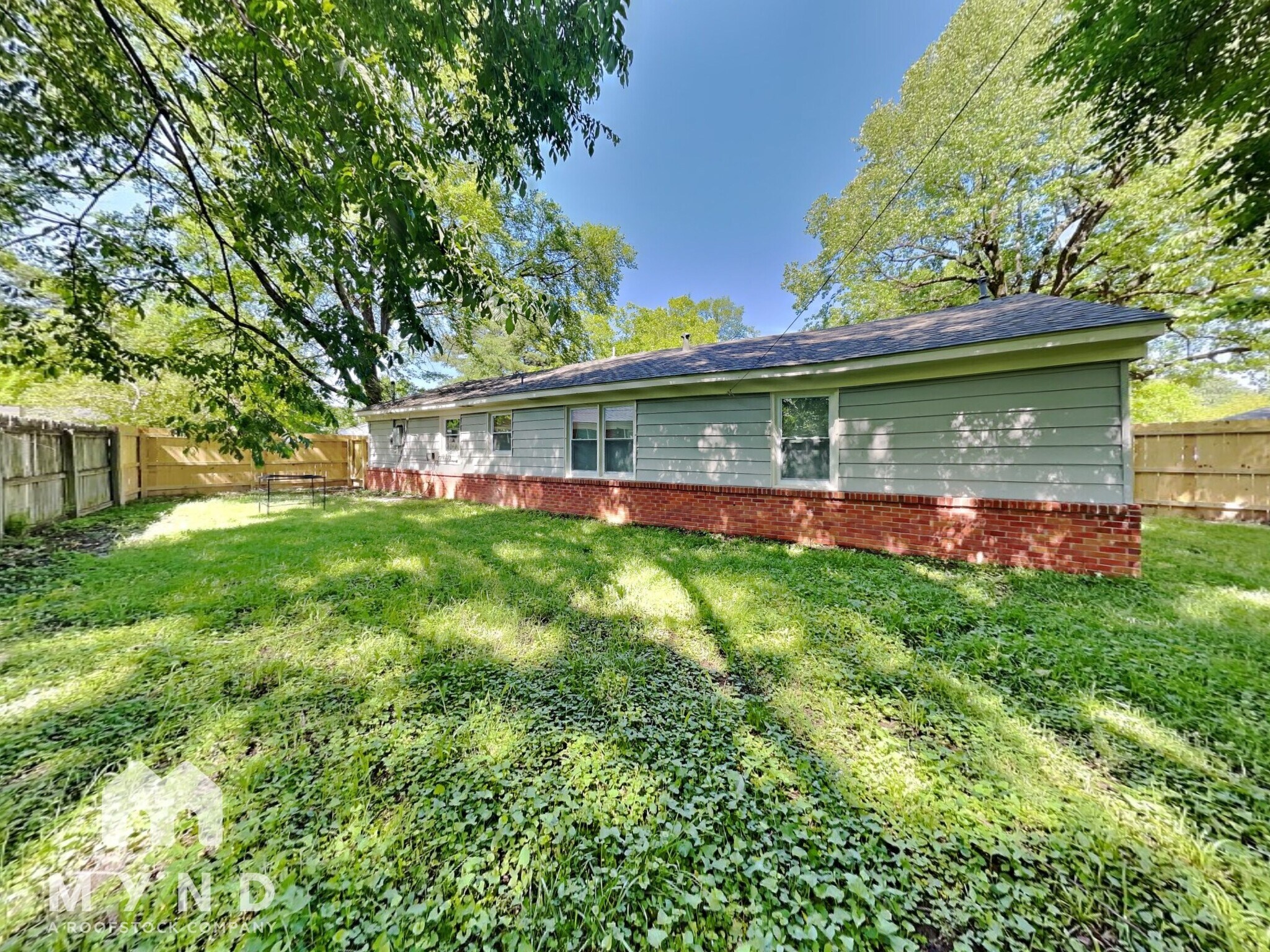 Building Photo - 1587 S Perkins Rd