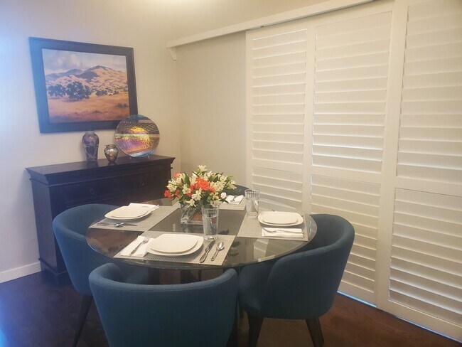 Dining Area - 1185 Singingwood Ct