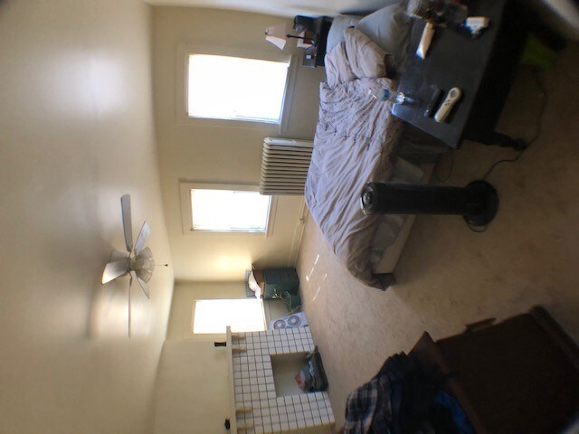 Building Photo - 2343 Sherbrook St