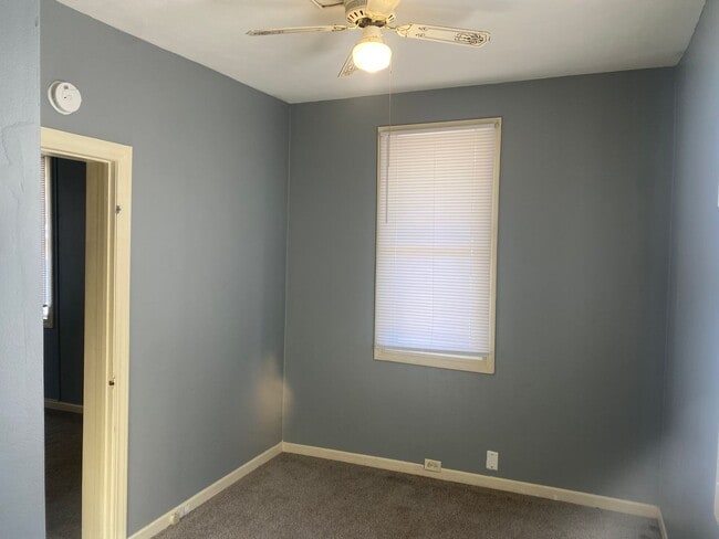 Building Photo - 103 N 10th St