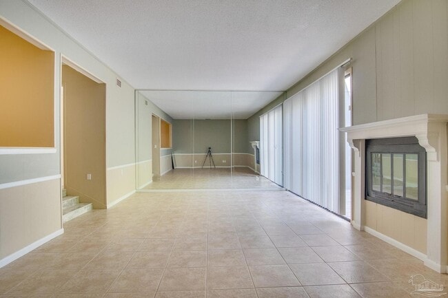 Building Photo - 18 Hillbrook Way