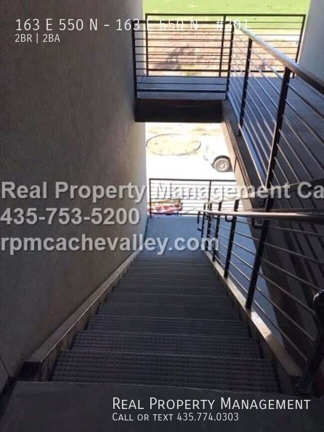 Building Photo - 163 E 550 N