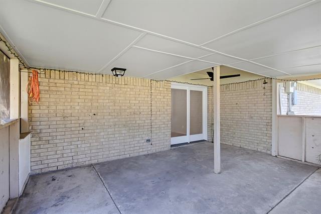 Building Photo - 10304 Oak Creek Dr