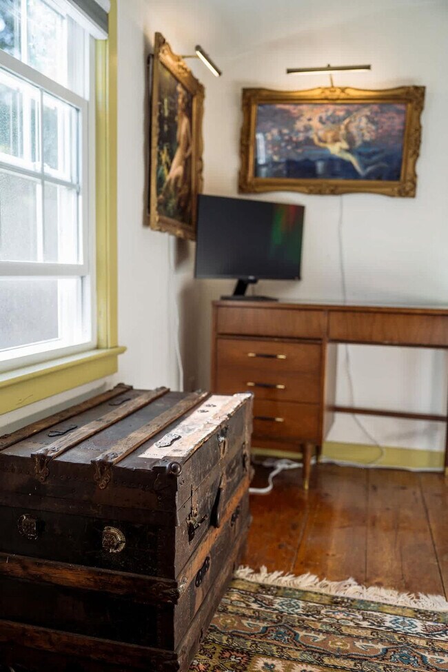 Building Photo - 1357 Canal Rd