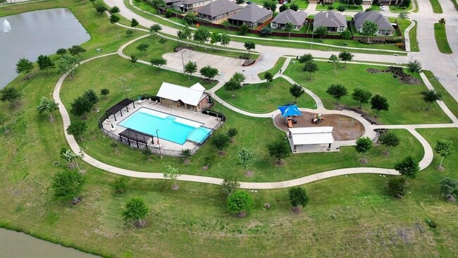 Building Photo - 3302 Regal Park Ln