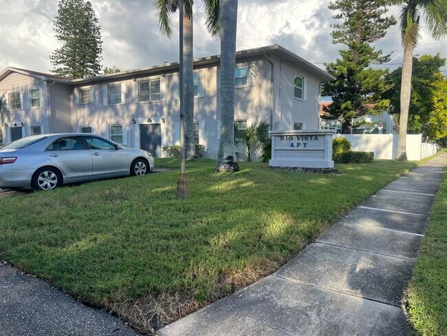 Primary Photo - 8325 7th Way N