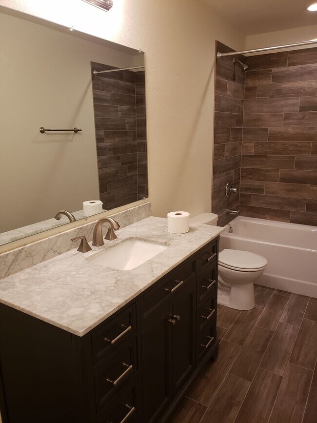 Building Photo - Beautiful NISD Home