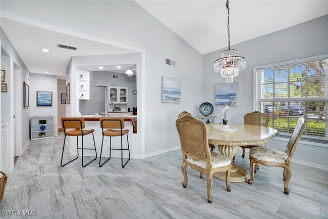 Building Photo - 613 Windsor Sq