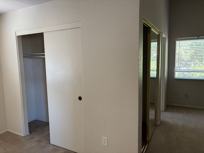 Building Photo - Comfortable Two Story Home
