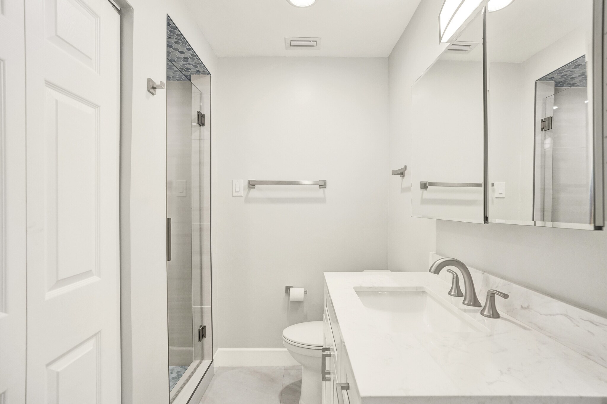 Building Photo - 960 SW 28th St