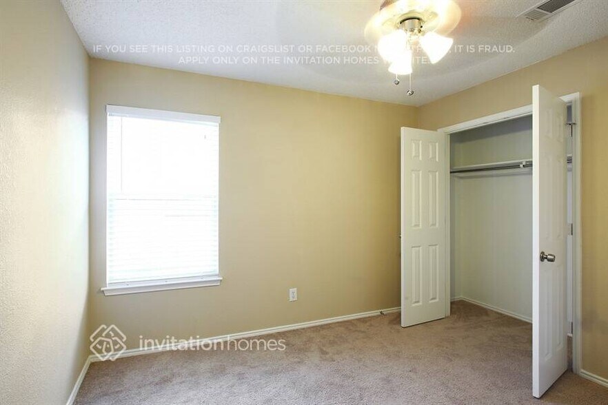 Building Photo - 614 St Eric Dr