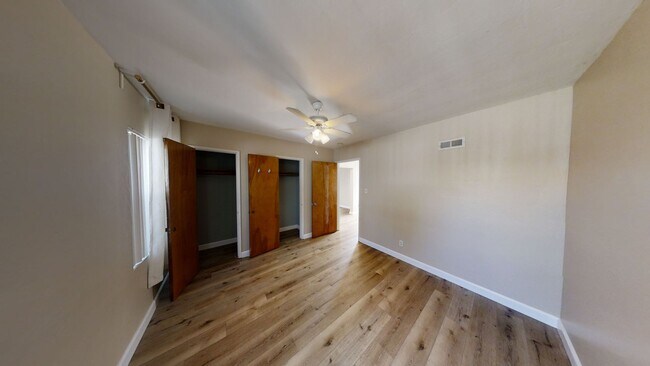 Building Photo - 5068 Rockford Dr