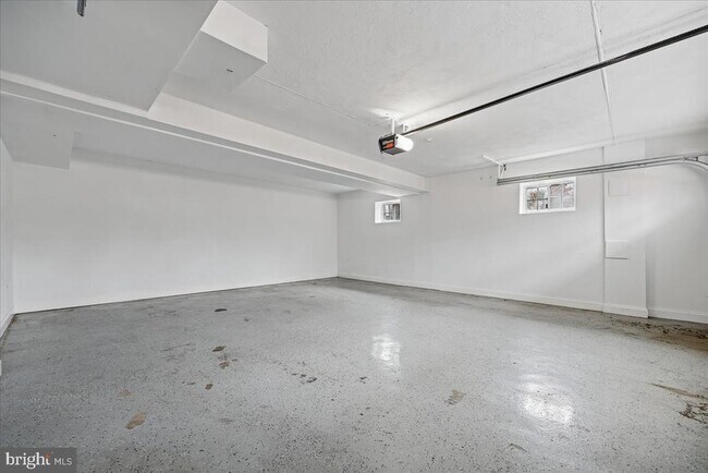 Building Photo - 4902 De Russey Pkwy