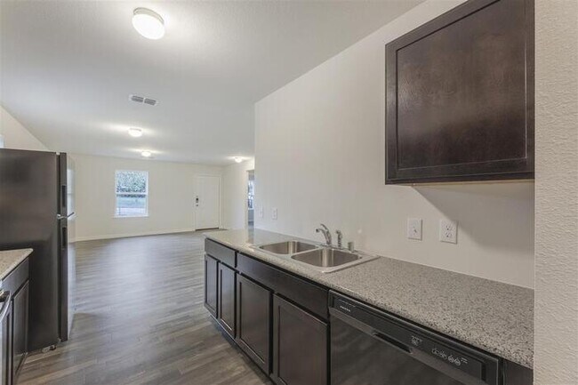 Building Photo - 218 Willowbrook Ave