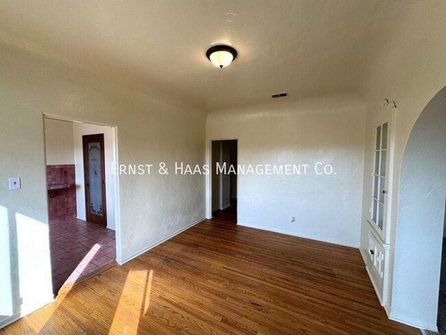 Building Photo - 1405 Olive Ave