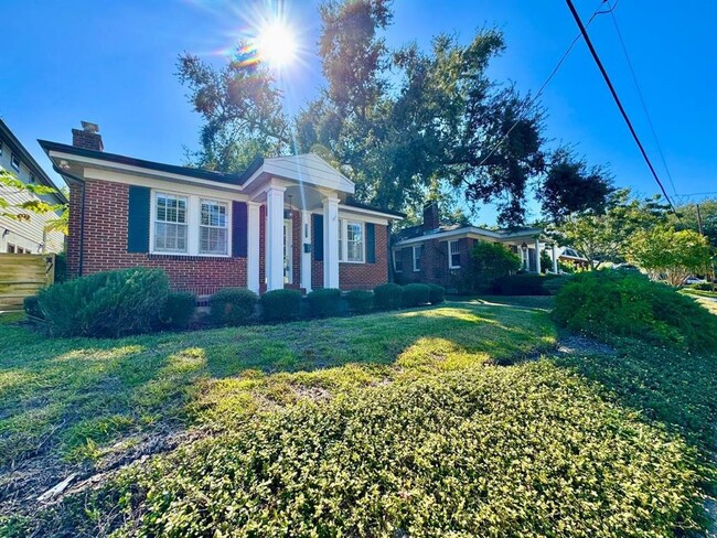 Building Photo - 3112 W Palmira Ave