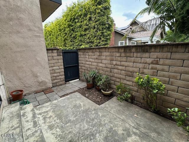 Building Photo - 1841 Bushnell Ave