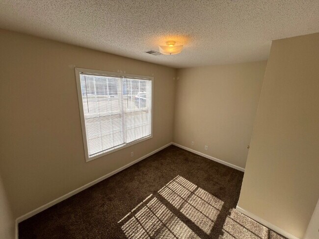 Building Photo - 102 A TENNESSEE AVE OAK GROVE KY 42262