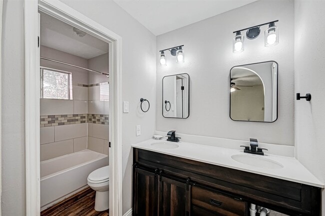 Building Photo - 24026 Tayloe House Ln