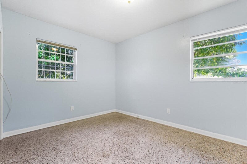 Building Photo - 7101 N Howard Ave