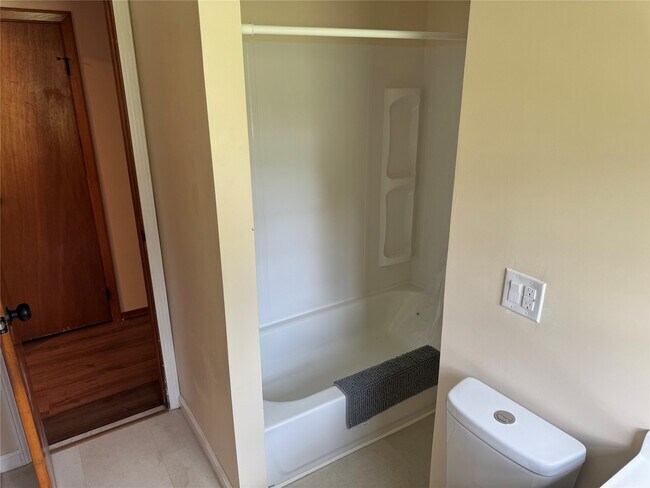 Building Photo - 11 Maiden Ln
