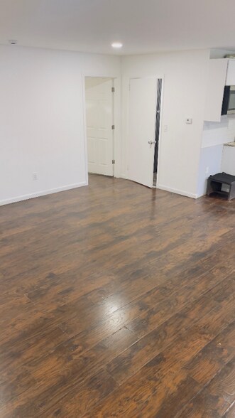 Building Photo - 73 W Edgar Rd