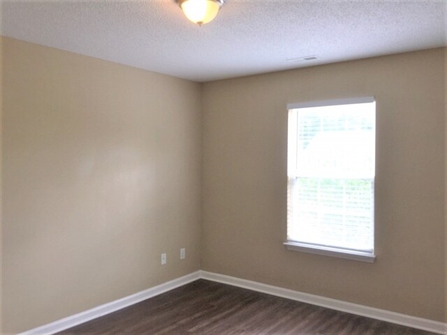 Building Photo - 5148 Mabe Dr