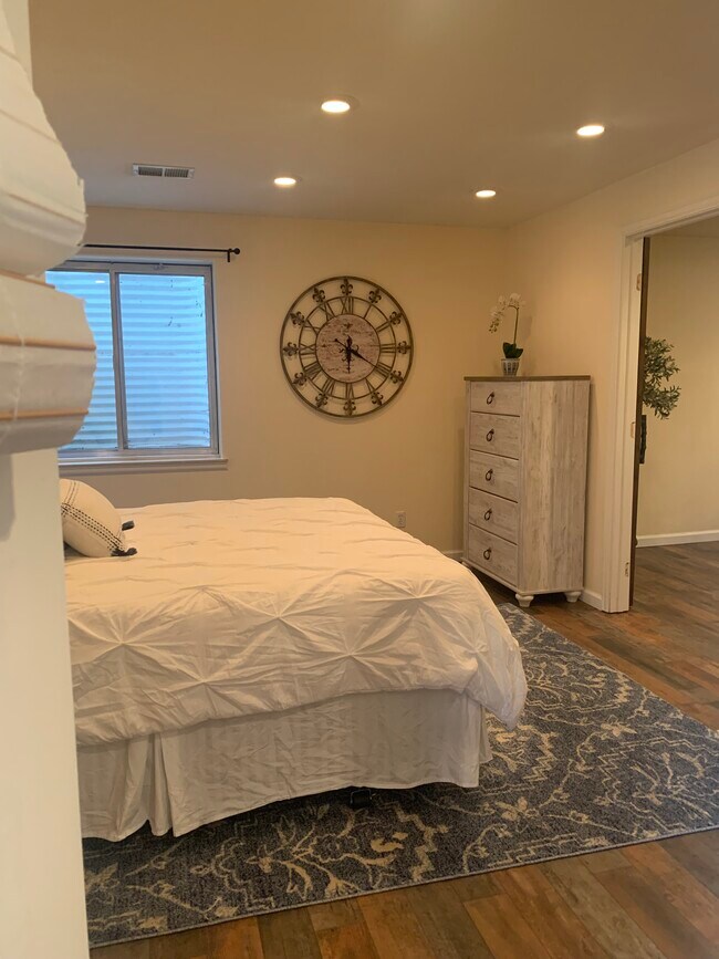 Building Photo - 1461 S Ulster St