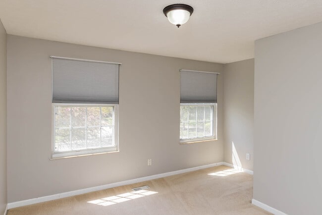 Building Photo - 5952 Sachem Ct