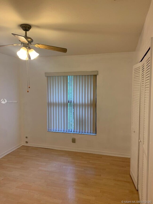 Building Photo - 2499 River Reach Dr