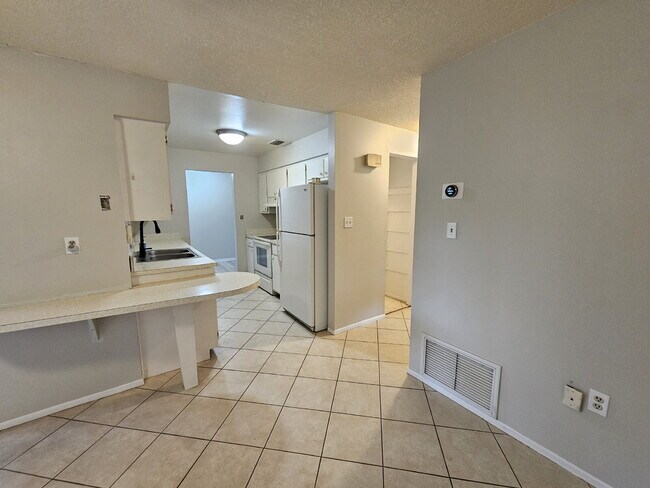 Building Photo - 4/2 Merritt Island Home
