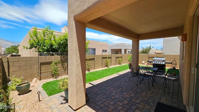 Building Photo - 7367 E Cll Hospedero