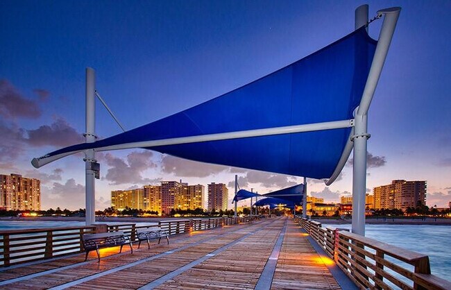 Building Photo - 221 Shore Ct