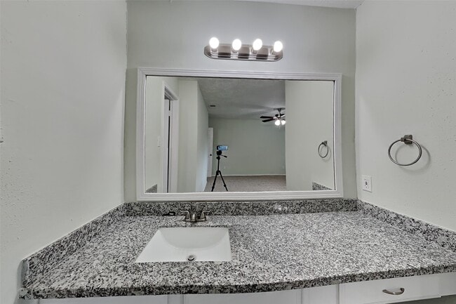 Building Photo - 19111 Ruble Dr