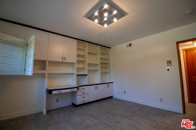 Building Photo - 11619 Lerdo Ave