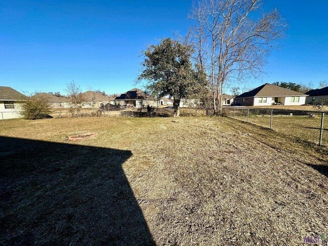 Building Photo - 1428 S Vista Ave