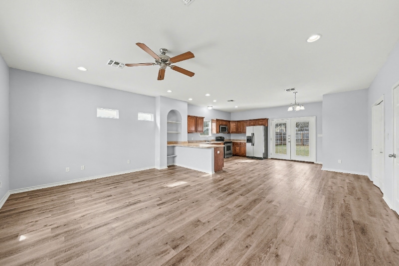 Building Photo - 1124 N Penelope St