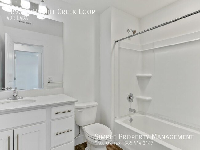 Building Photo - Luxurious 4-BD Townhouse in Farmington!