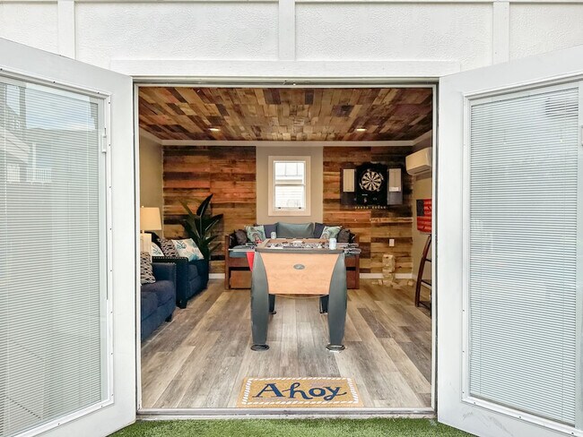 Building Photo - 94 Cobia St