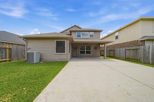 Building Photo - 2716 Sunshade Ct