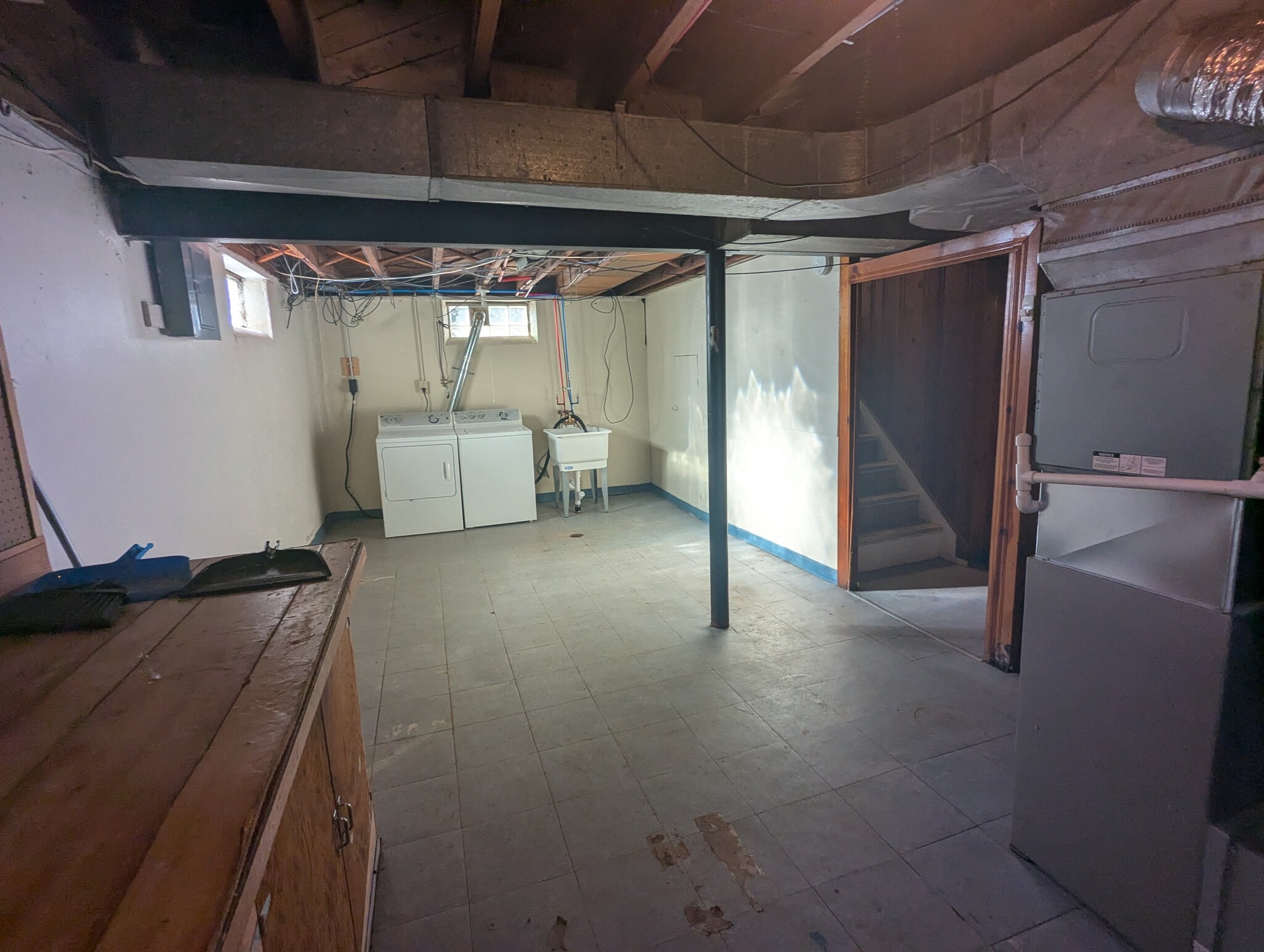 Building Photo - 9319 Fenton Ave
