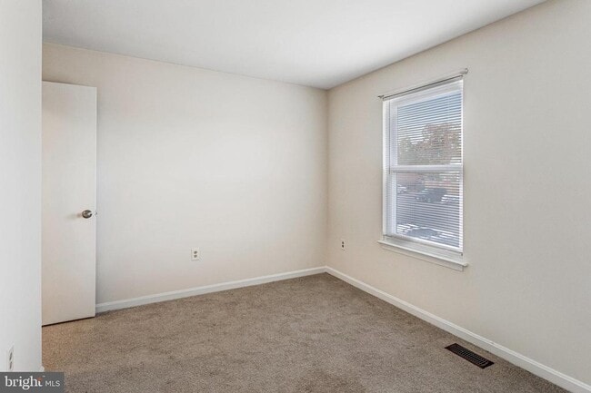 Building Photo - 15324 Gunsmith Terrace