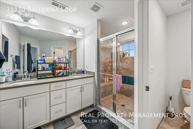 Building Photo - 15310 Ballerina Lp